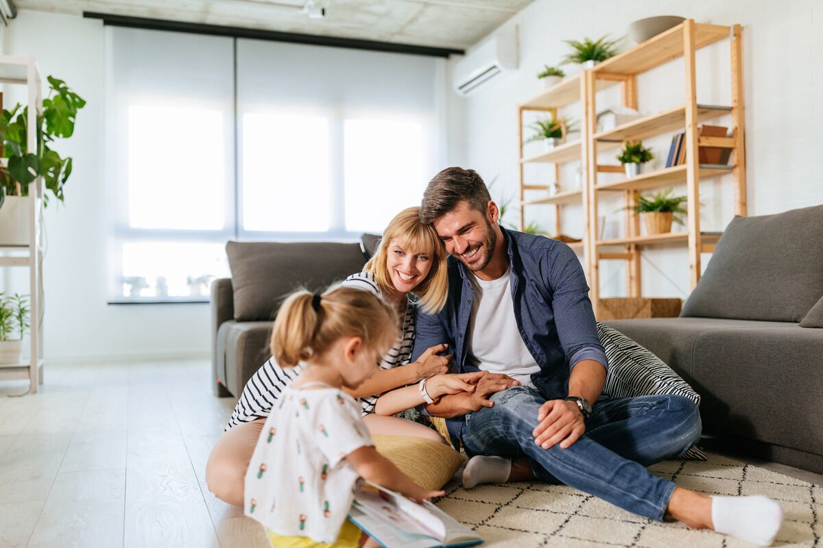 young couple with daughter, cohabitation